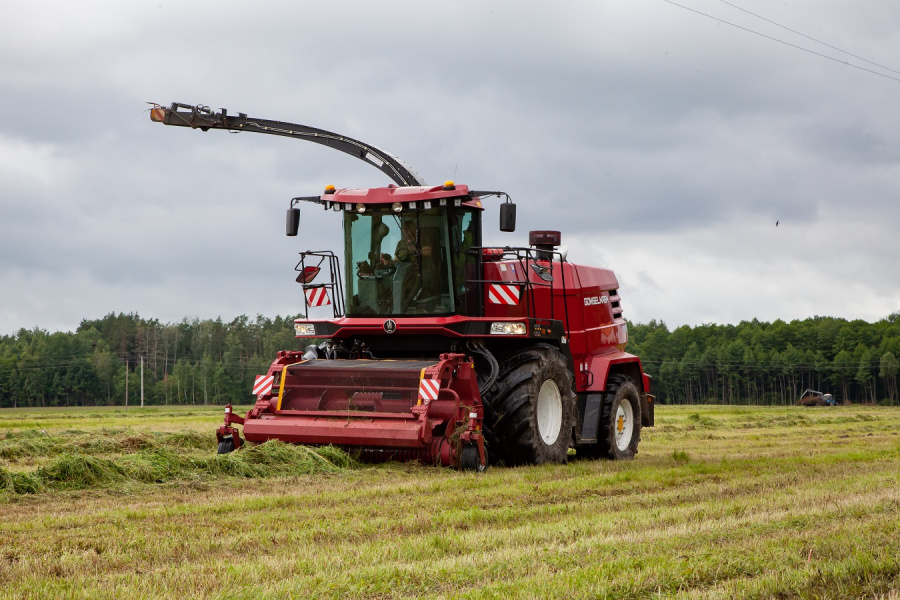 Кормоуборочный комбайн FS650