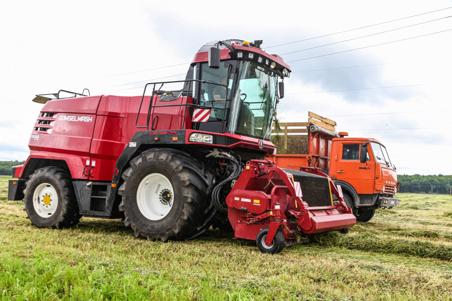 Кормоуборочный комбайн FS650
